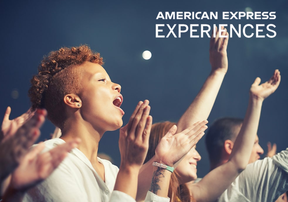 American Express Experiences - Crowd Clapping