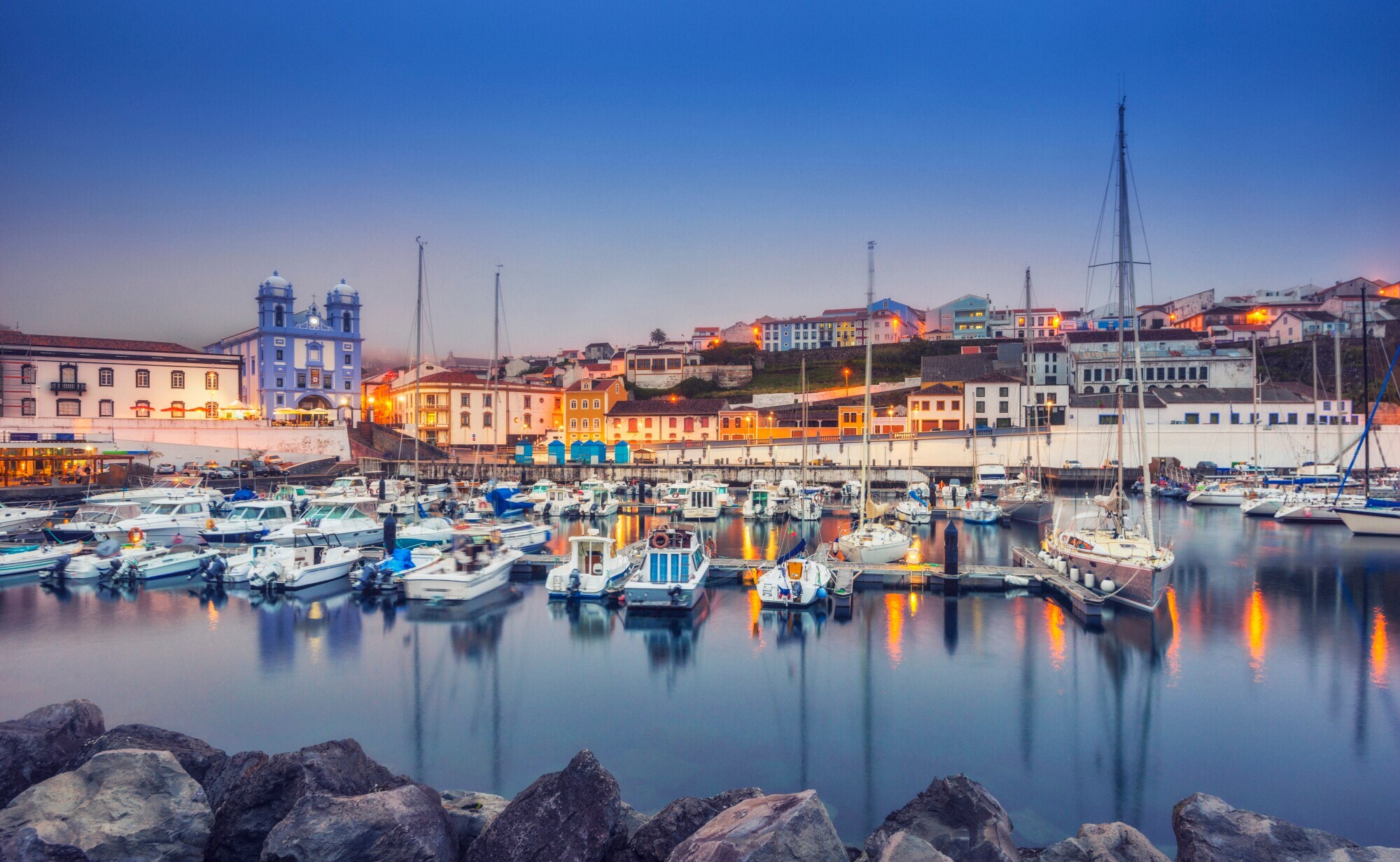 Historische Altstadt Yachthafen bei Dunkelheit. Historische Altstadt Yachthafen bei Dunkelheit.