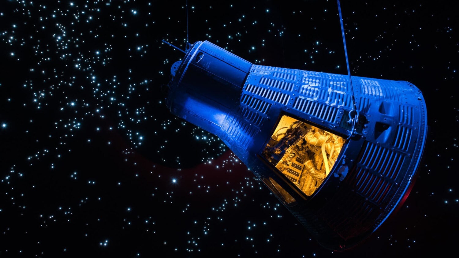 Ausgestellte Raumfahrtkapsel im Space Center Houston. Ausgestellte Raumfahrtkapsel im Space Center Houston.