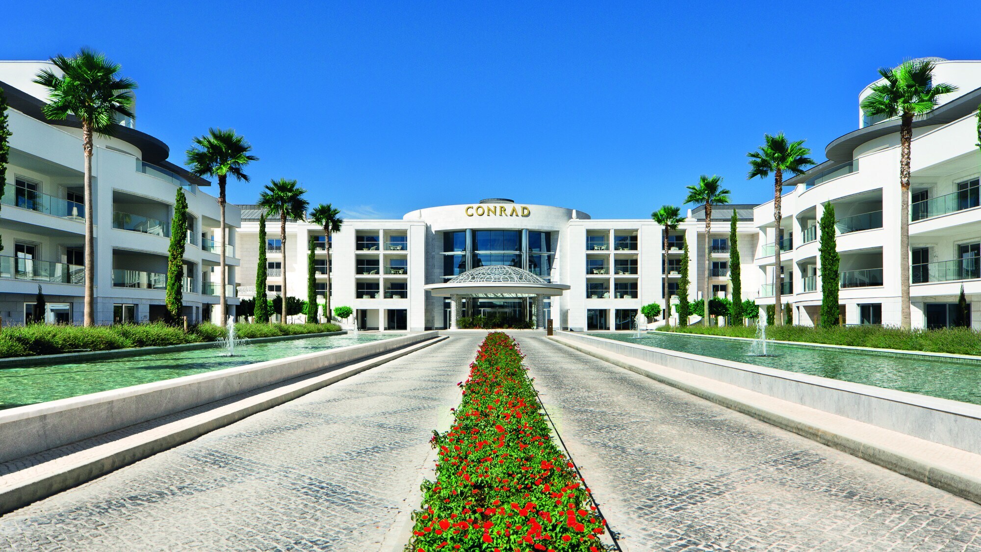 Eingang des Hotels Conrad Algarve.