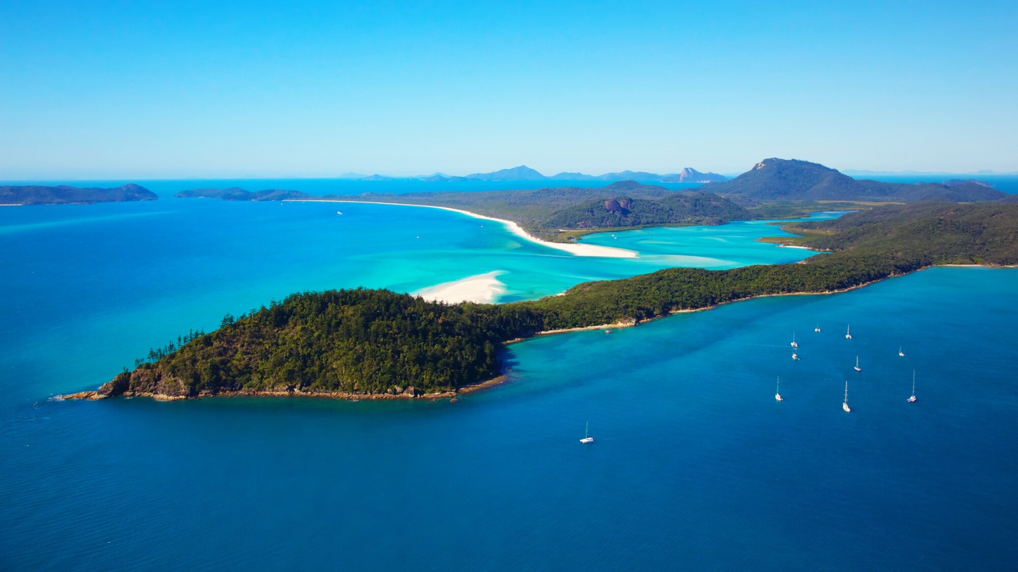 Luftaufnahme der Whitsundays Inselgruppe in Queensland, Australien. Luftaufnahme der Whitsundays Inselgruppe in Queensland, Australien.