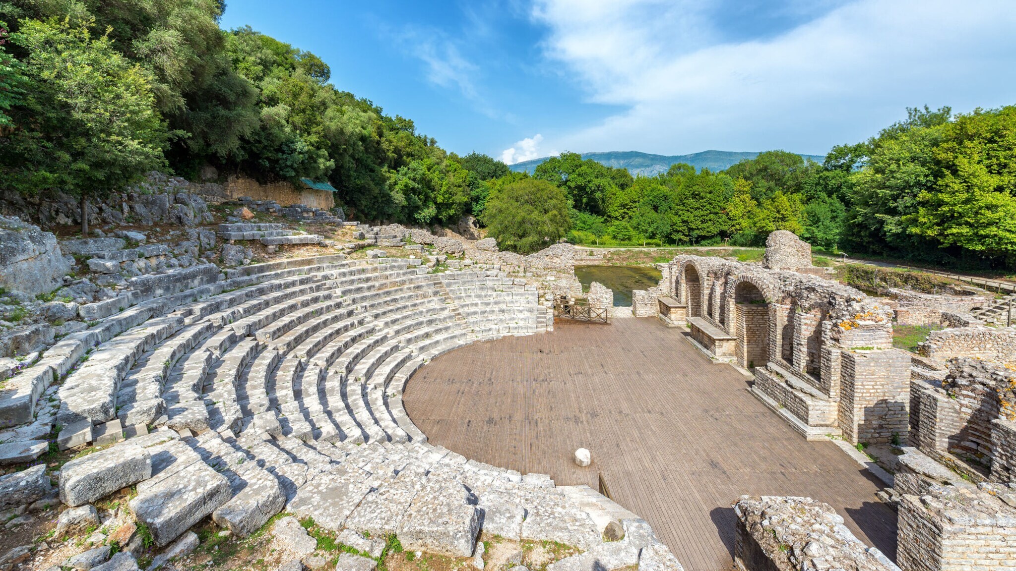 Ruine eines antiken Thaters in Butrint, Albanien.
