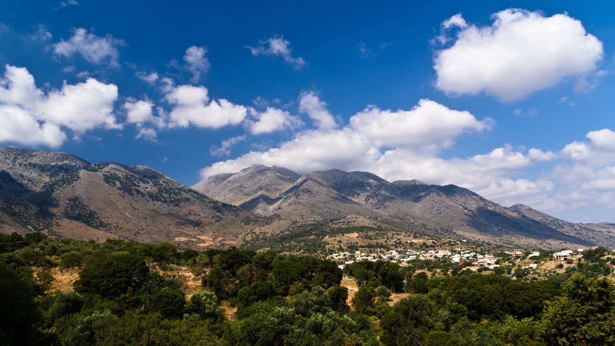 Panoramaaufnahme des Lefka-Ori-Gebirges auf Kreta.