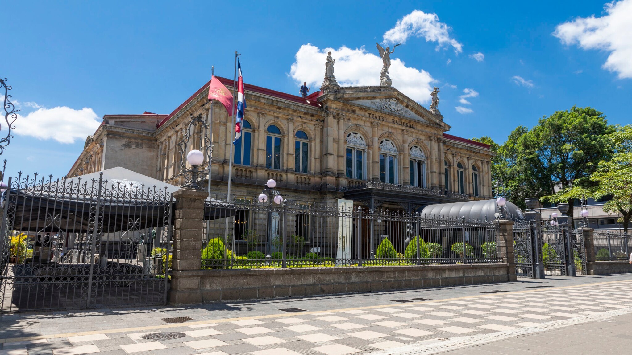 Außenfassade des Nationaltheaters in San José, Costa Rica
