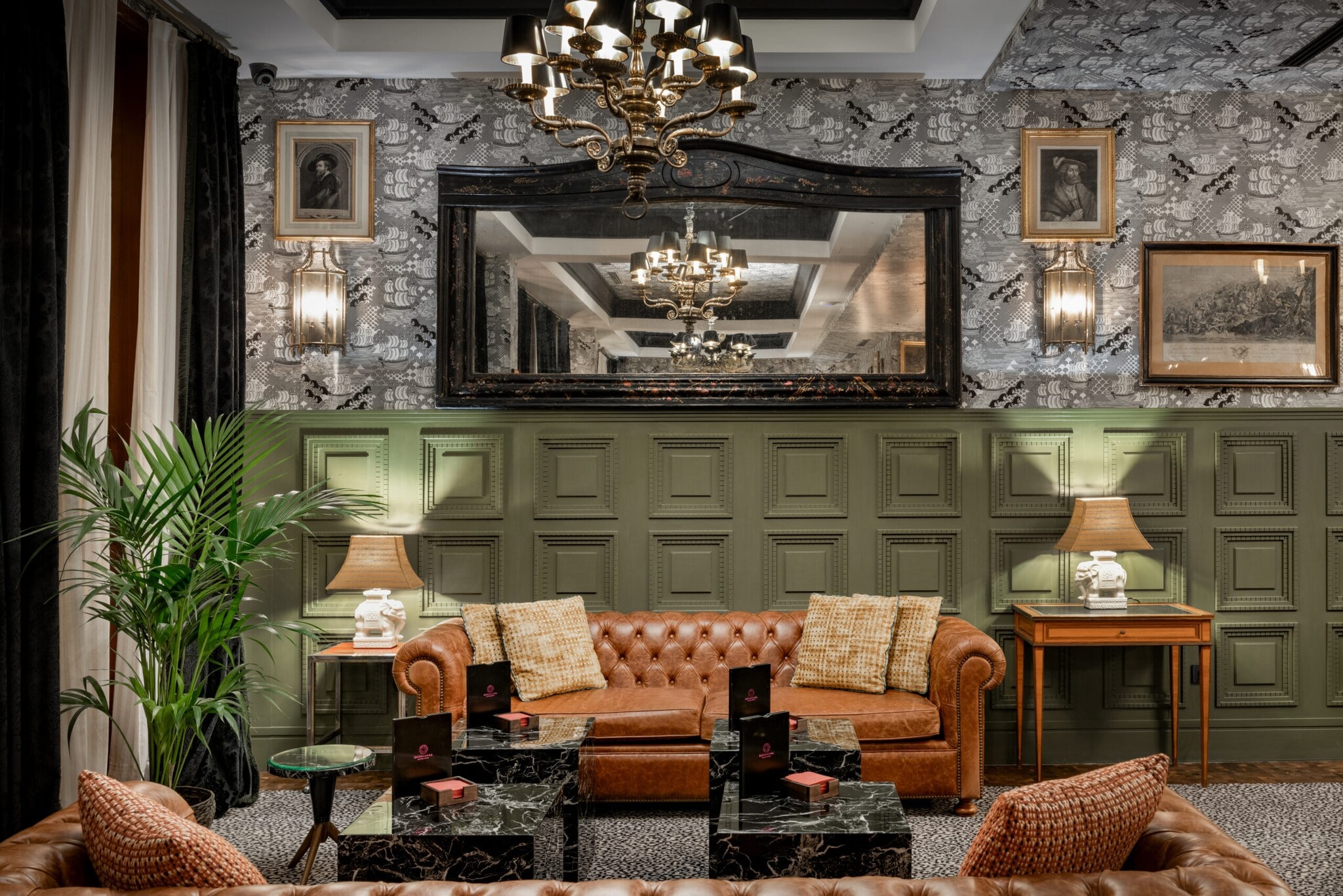 NH Collection Valencia Colón_Bar © Minor Hotels (4) Die Bar des Hotels NH Collection Valencia Colón.