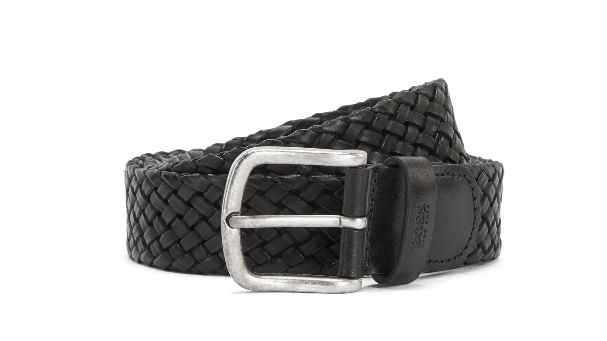 Ein schwarzer Gürtel aus gewebtem Leder mit silberner Schnalle