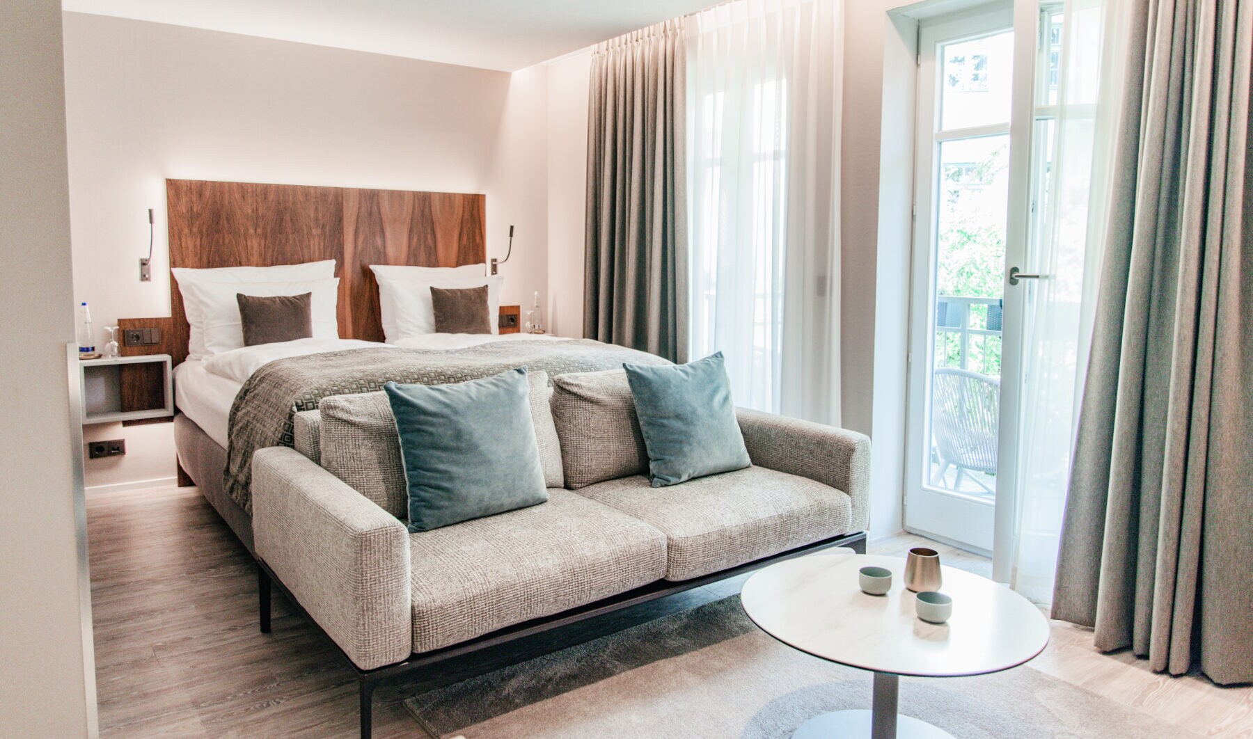 Exklusives Studio-Apartment mit Balkon und Blick in den Rosengarten