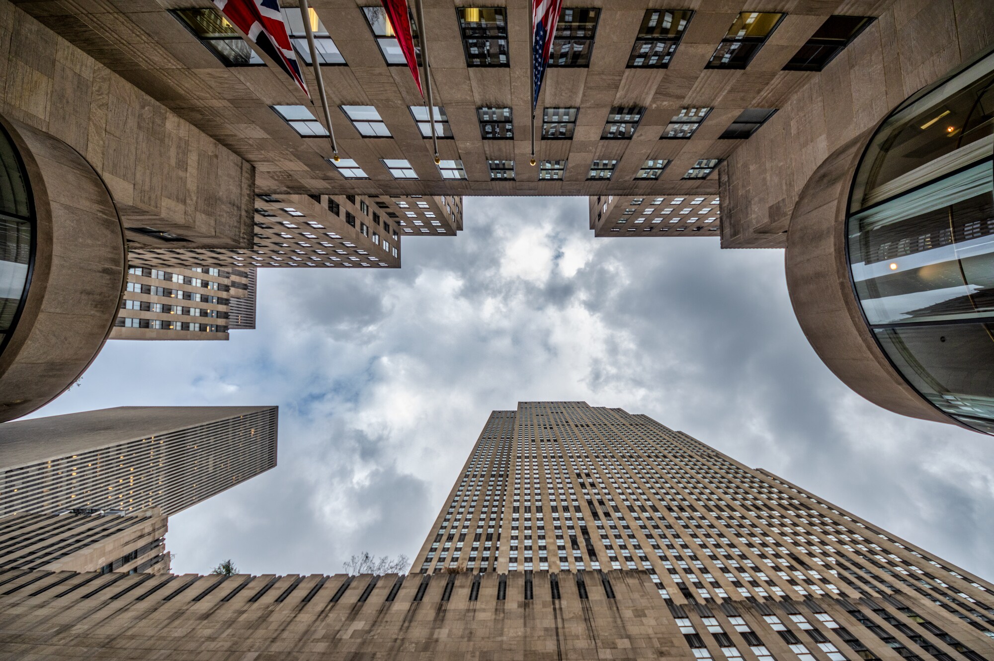 Gebäudekomplex am Rockefeller Center aus der Froschperspektive