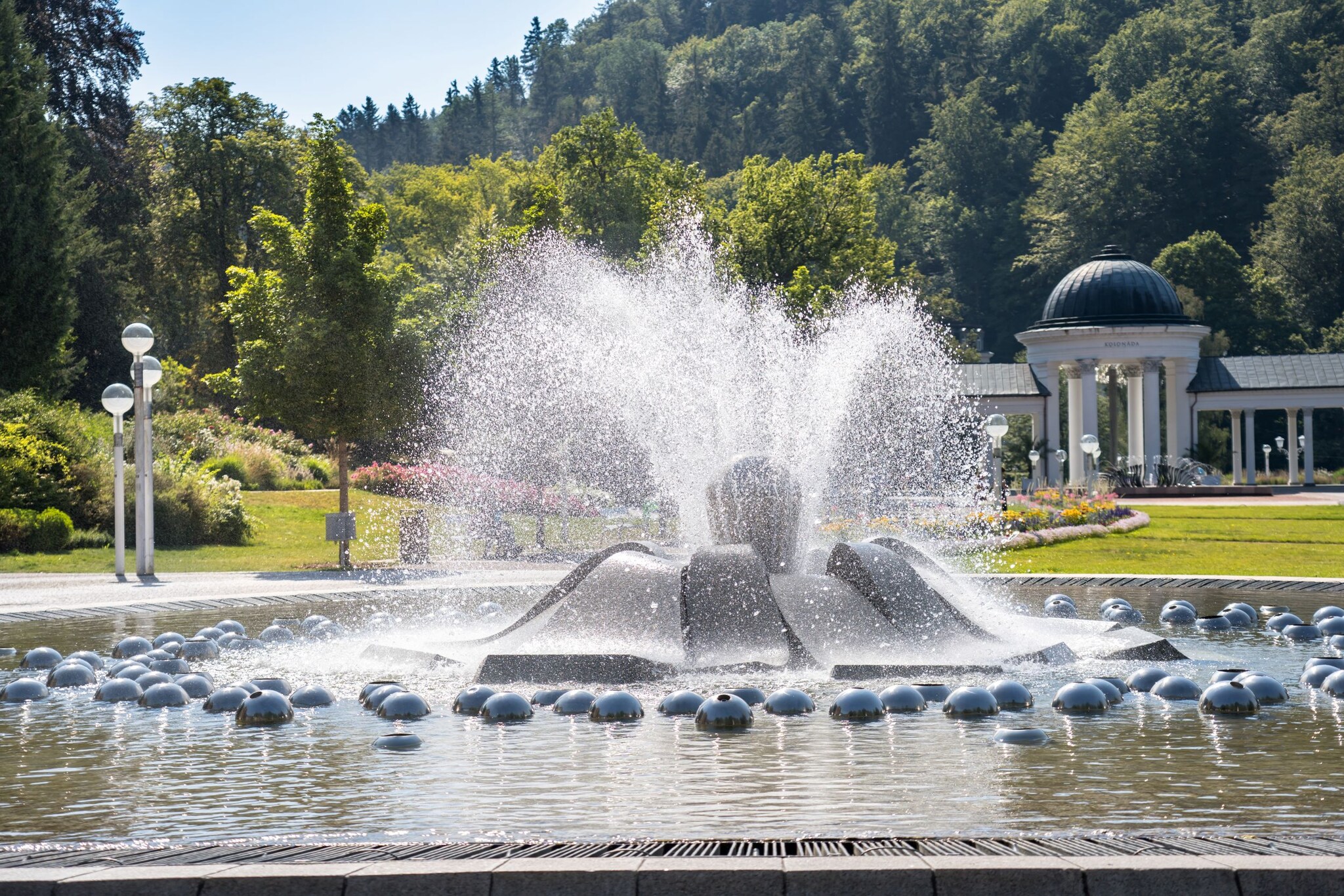 Brunnen in einem Park in Marienbad. 