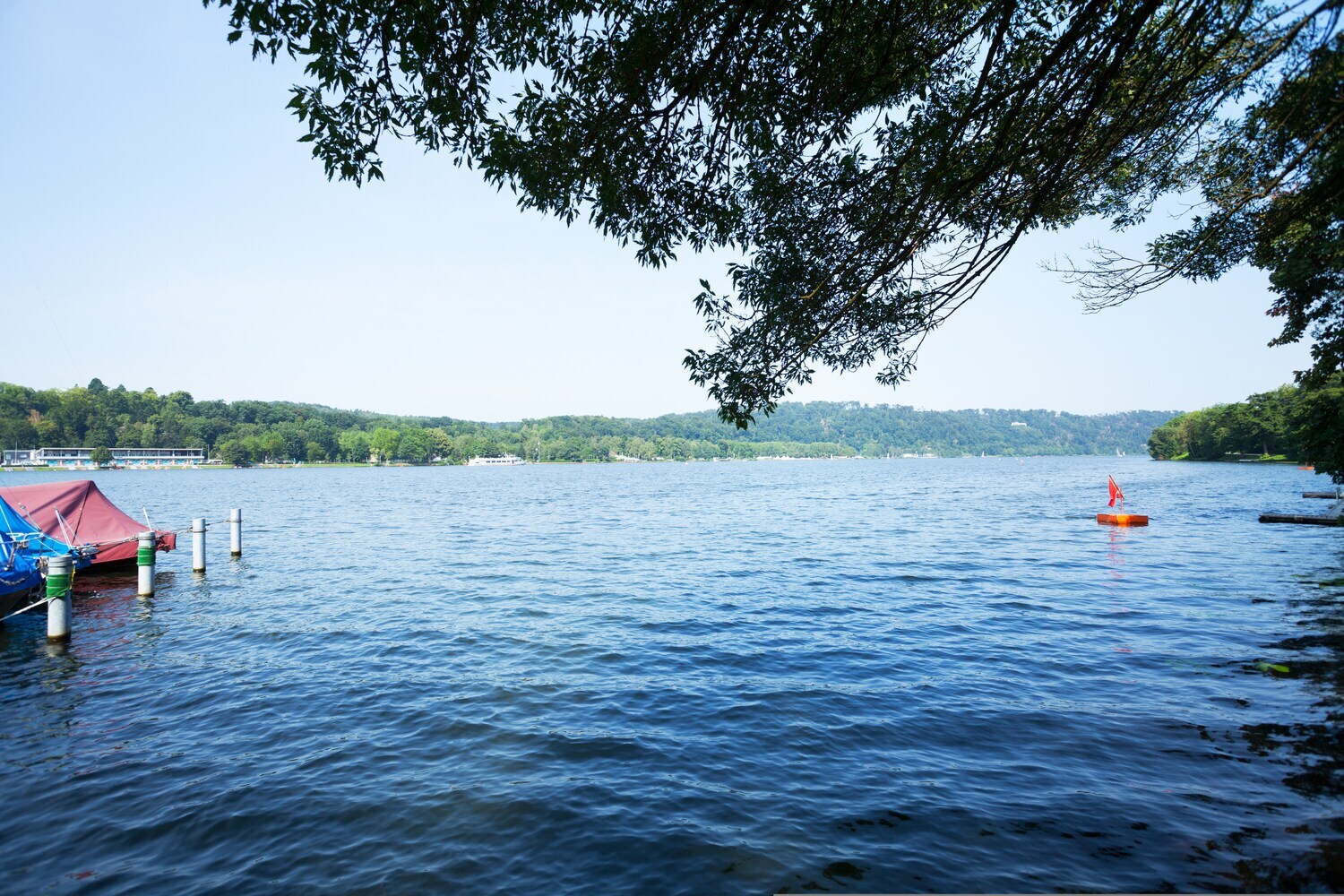 Blick auf den Baldeneysee bei Essen