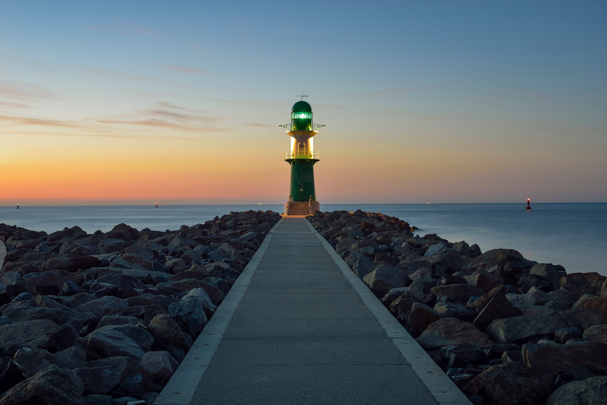 Deutschland Warnemünde, Ostsee, Dämmerung, Objekt in Landschaft Deutschland Warnemünde, Ostsee, Dämmerung, Objekt in Landschaft