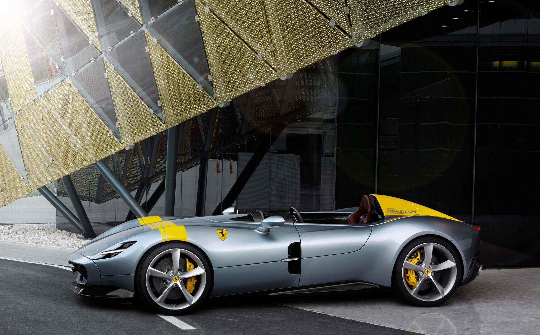 Ein Ferrari Monza SP1 von der Seite