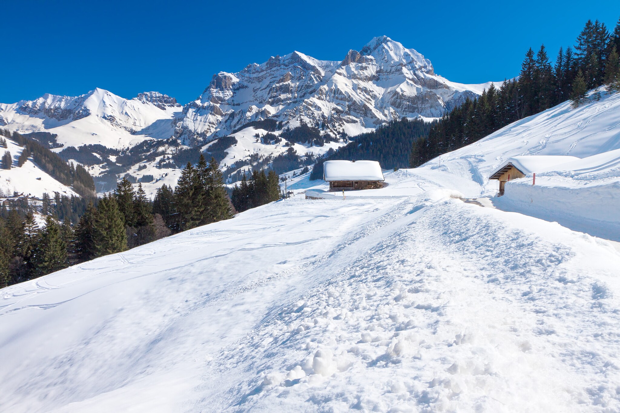 Das Skigebiet rund um Adelboden im Berner Oberland