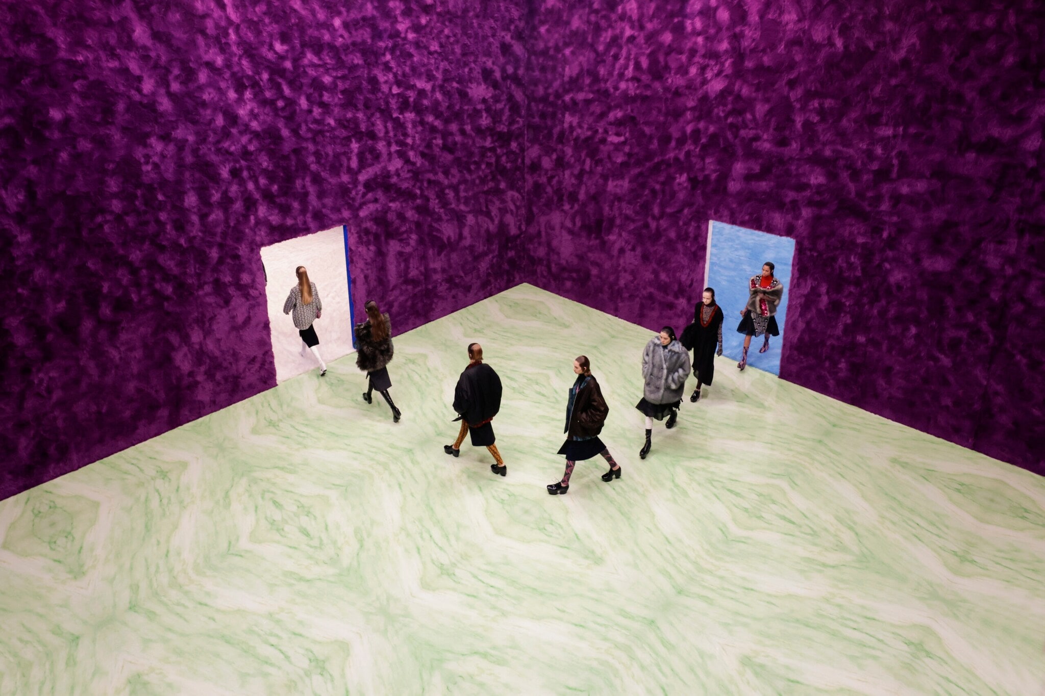 Das Defilee der Prada Show für Herbst Winter 21. Das Defilee der Prada Show für Herbst Winter 21.