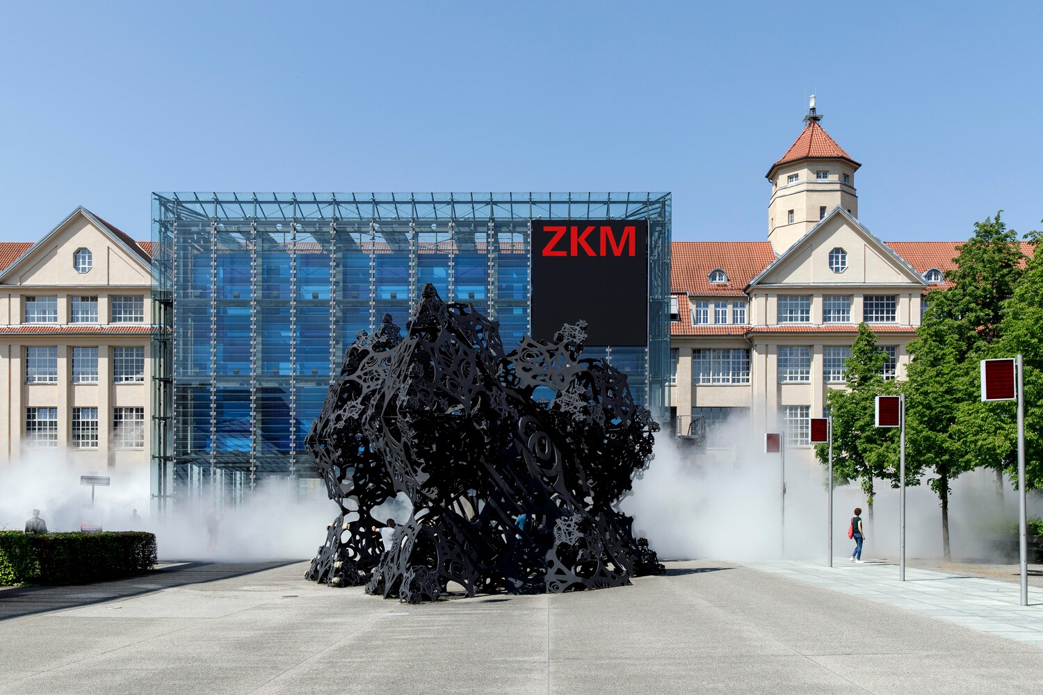 Das Gebäude des ZKM in Karlsruhe Das Gebäude des ZKM in Karlsruhe
