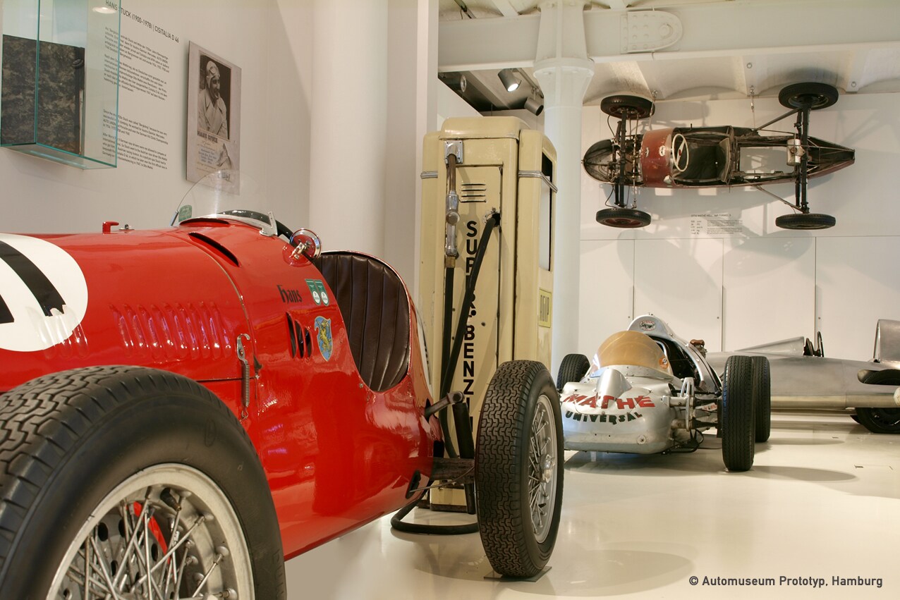 Seitenansicht eines Rennwagens vom Typ Cisitalia D46