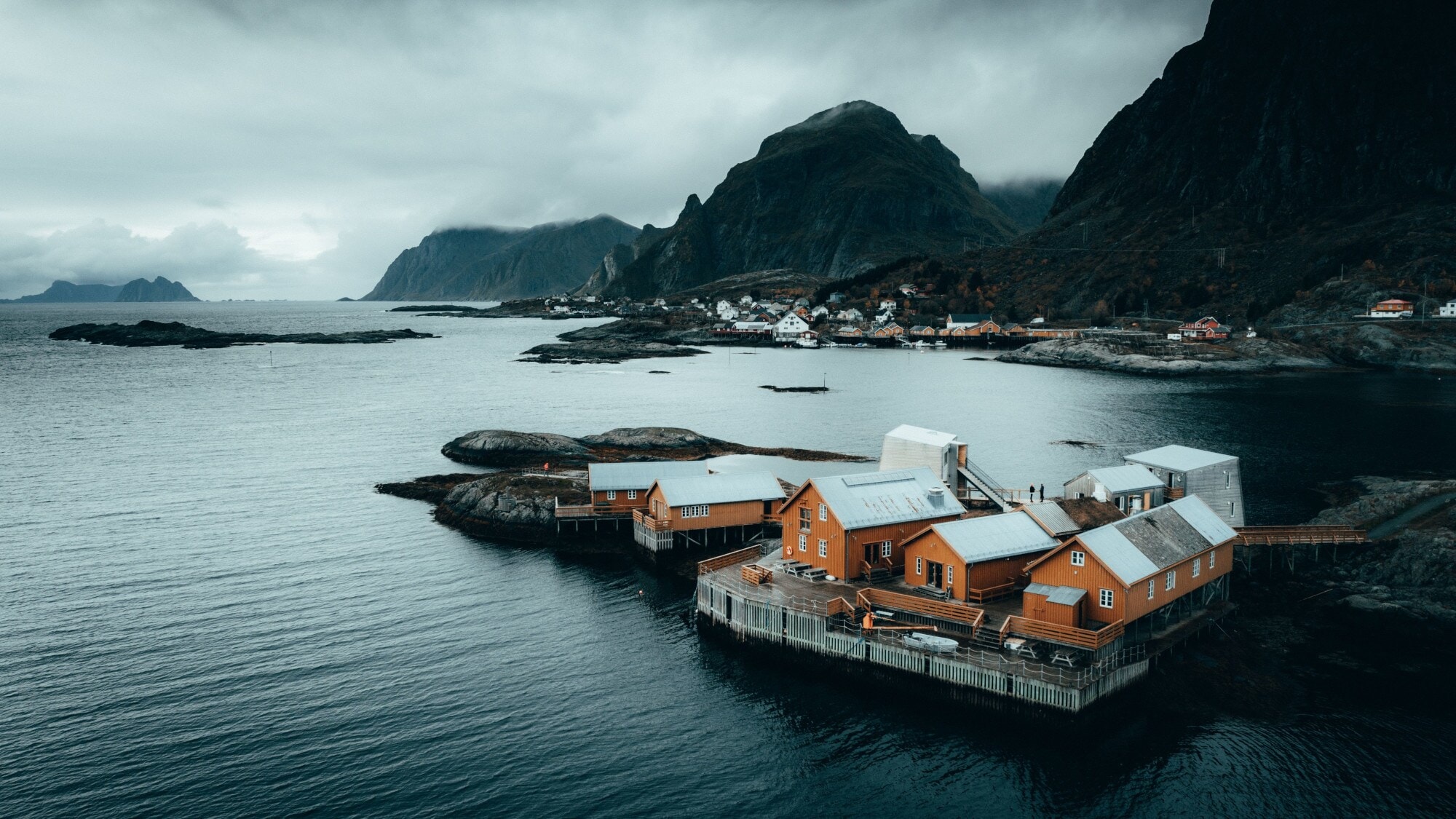 Blick auf das Holmen Lofoten aus der Vogelperspektive Blick auf das Holmen Lofoten aus der Vogelperspektive