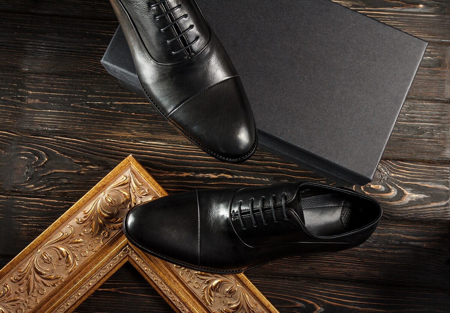 Cap Toe Oxfords aus schwarzem Leder