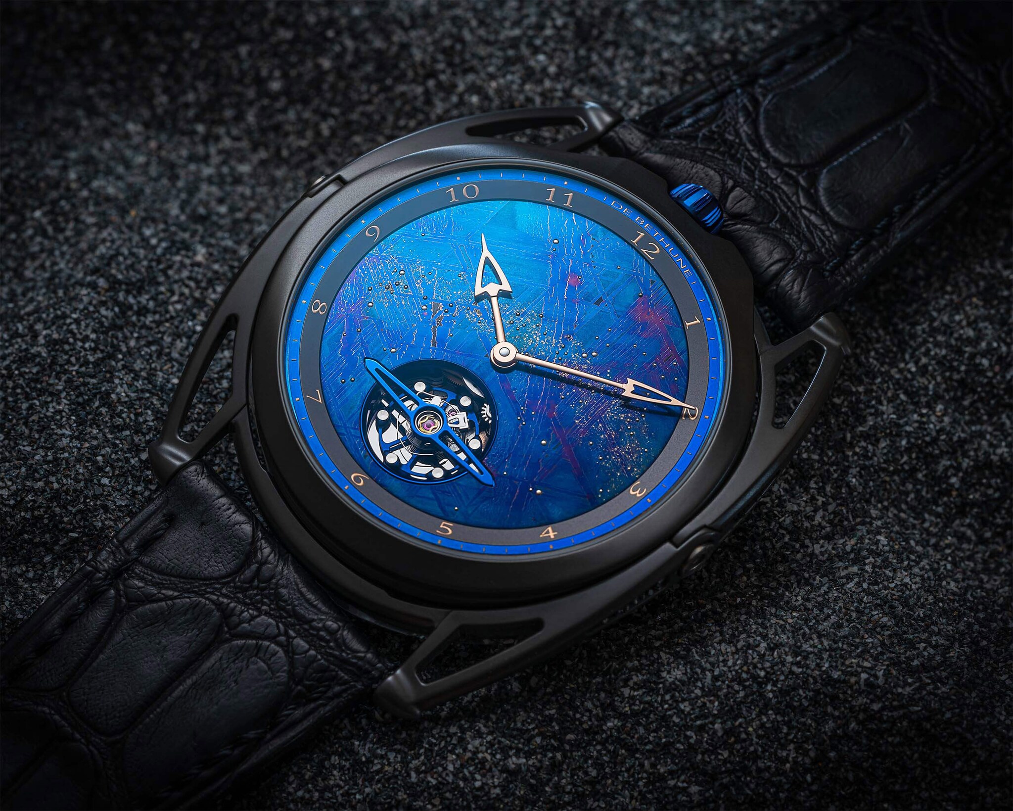 Ansicht der Uhr DB28 XP Meteorite von De Bethune. Ansicht der Uhr DB28 XP Meteorite von De Bethune.
