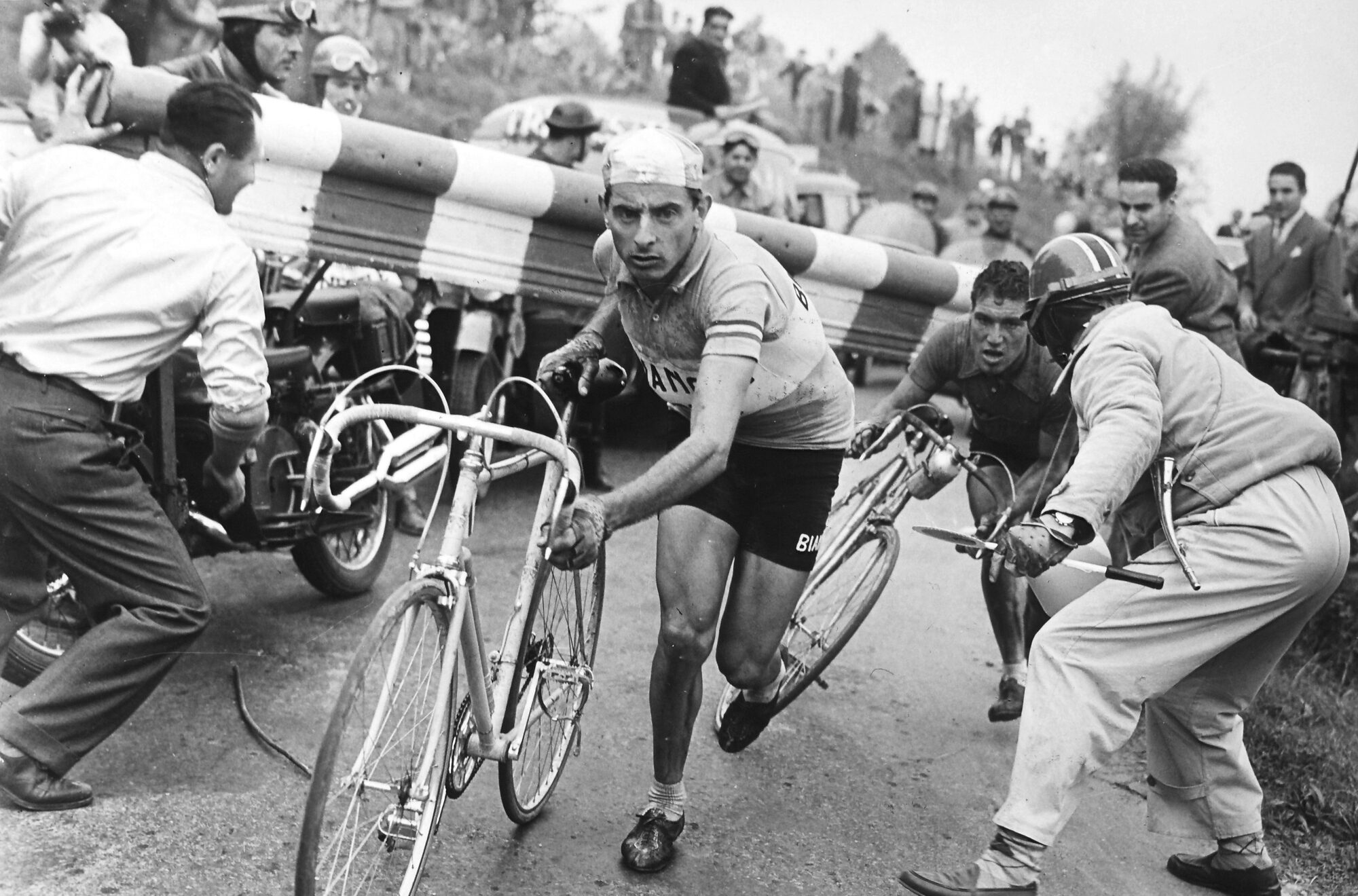 Historisches Foto eines Rennradfahrers