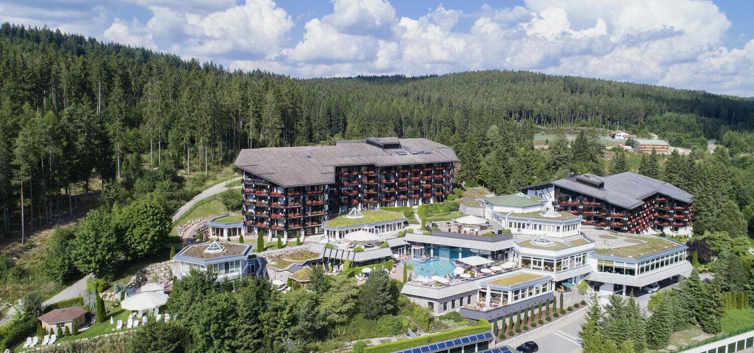 Luftaufnahme einer Hotelanlage Luftaufnahme einer Hotelanlage