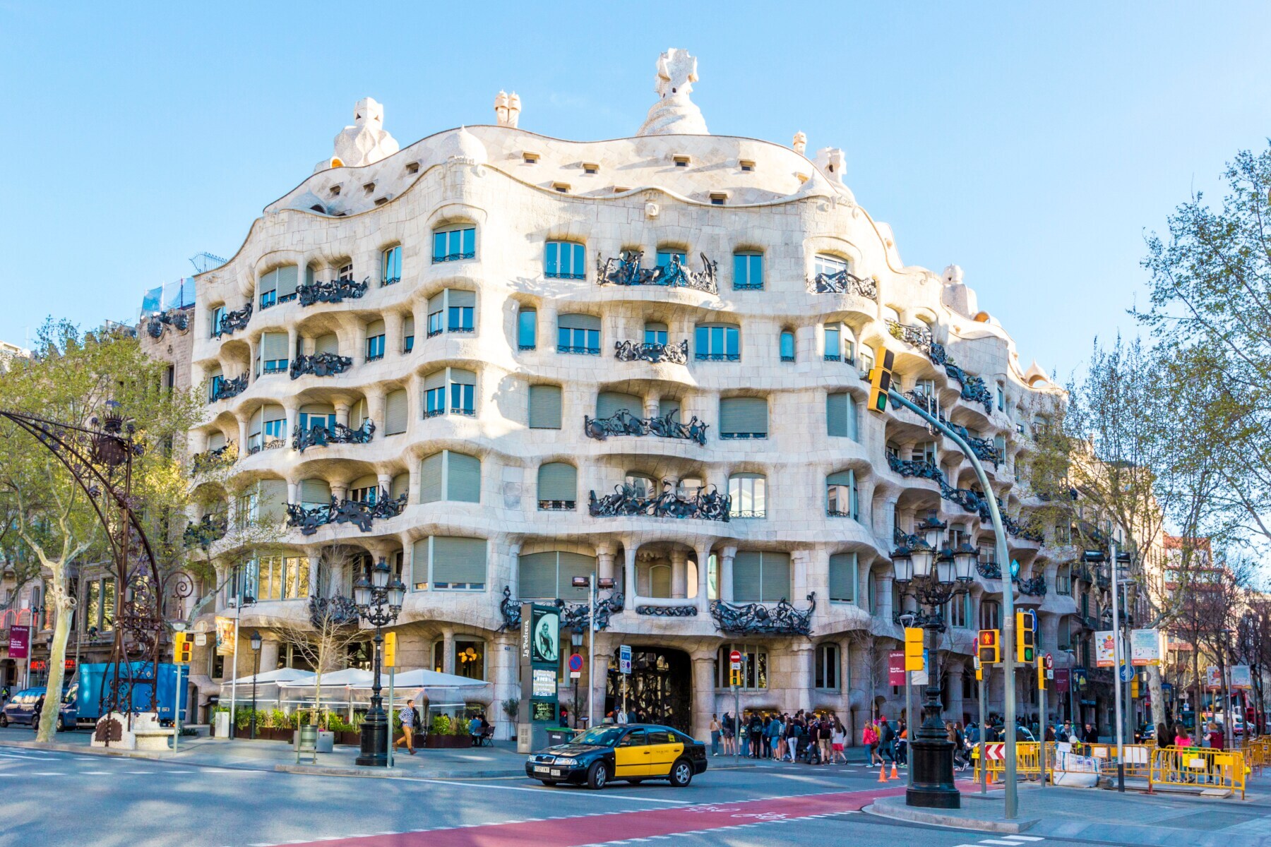 Außenansicht der Casa Milà in Barcelona