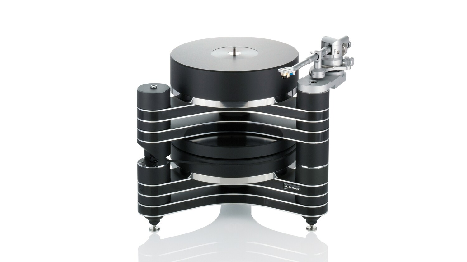 Frontansicht des Plattenspielers clearaudio Master Innovation Black Frontansicht des Plattenspielers clearaudio Master Innovation Black