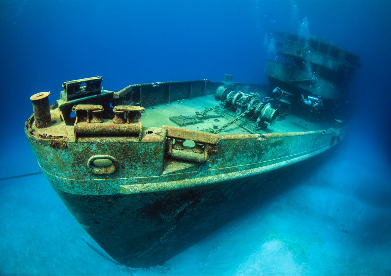 Unterwasseraufnahme eines Schiffswracks