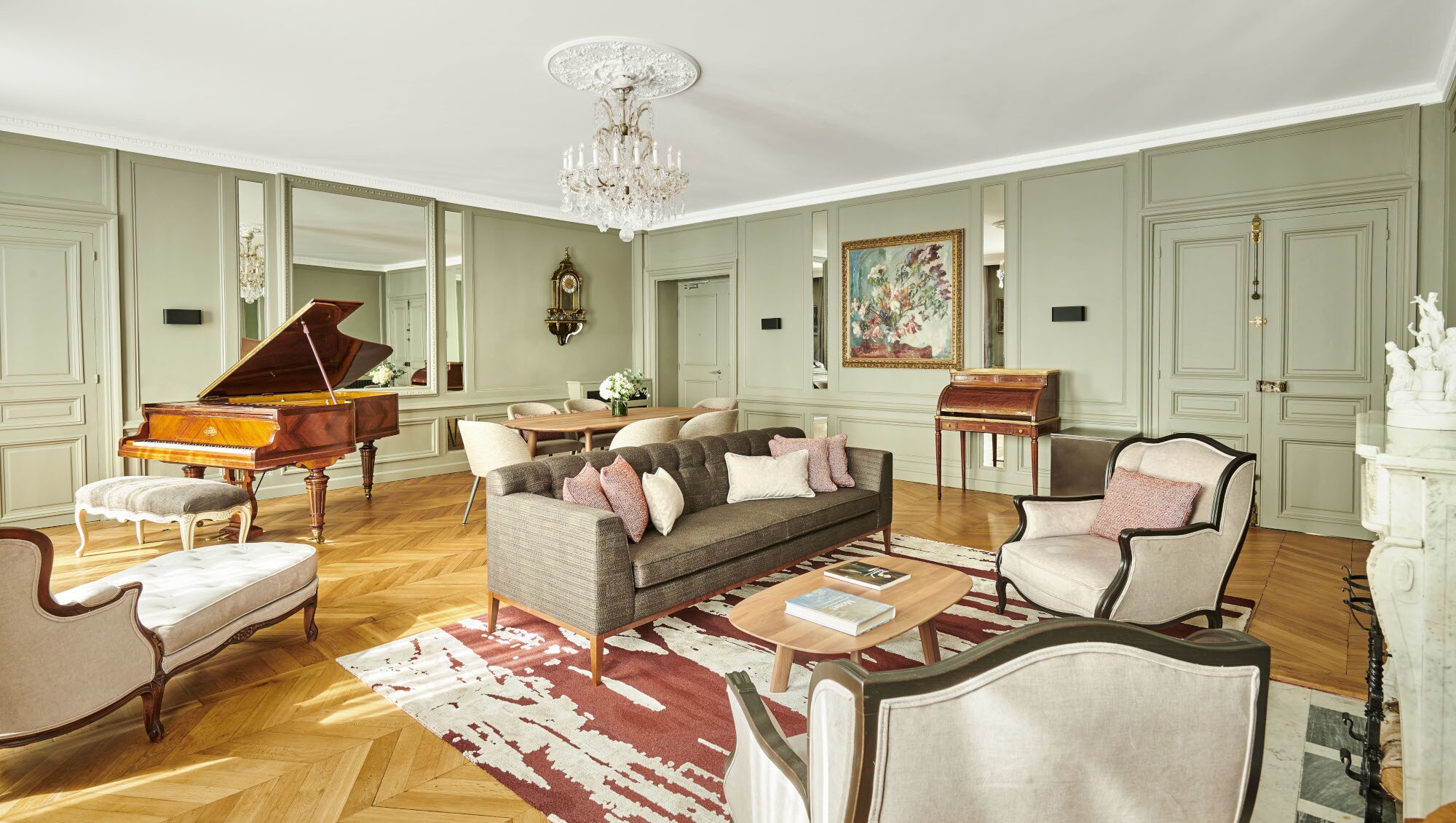 Ansicht der Marlene Dietrich Suite im Hôtel Lancaster mit Piano Ansicht der Marlene Dietrich Suite im Hôtel Lancaster mit Piano