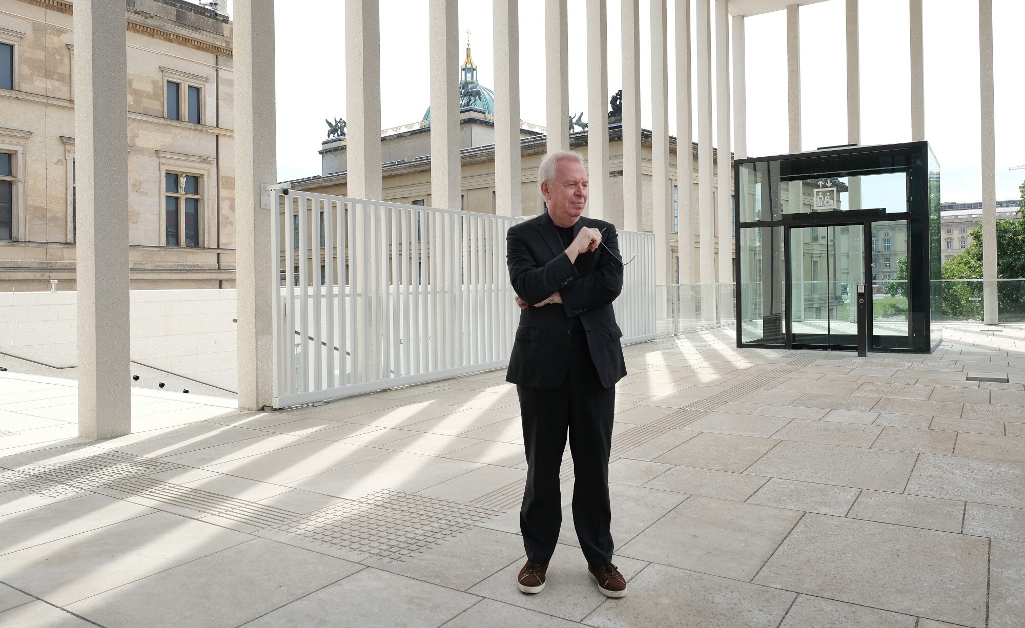Architekt David Chipperfield in der James-Simon-Galerie auf der Berliner Museumsinsel Architekt David Chipperfield in der James-Simon-Galerie auf der Berliner Museumsinsel