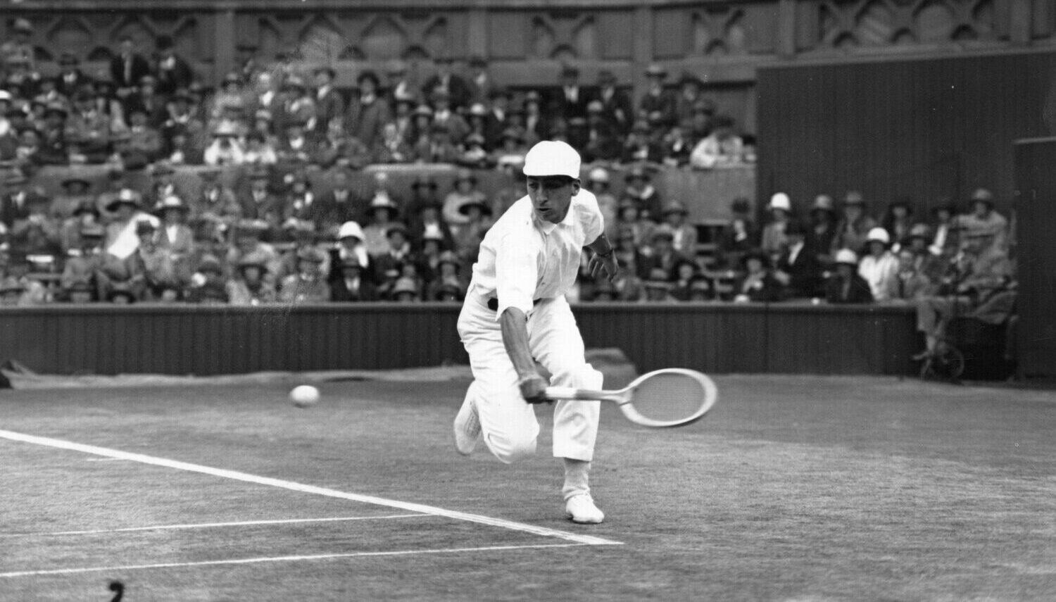Historisches Foto eines Tennisspielers