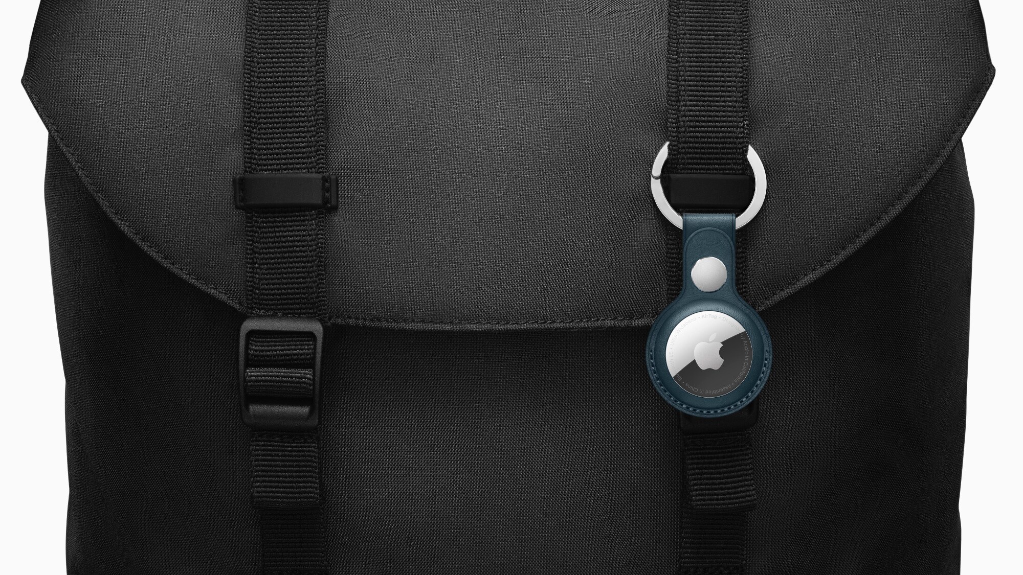 Ein Rucksack mit einem Schlüsselfinder von Apple Ein Rucksack mit einem Schlüsselfinder von Apple