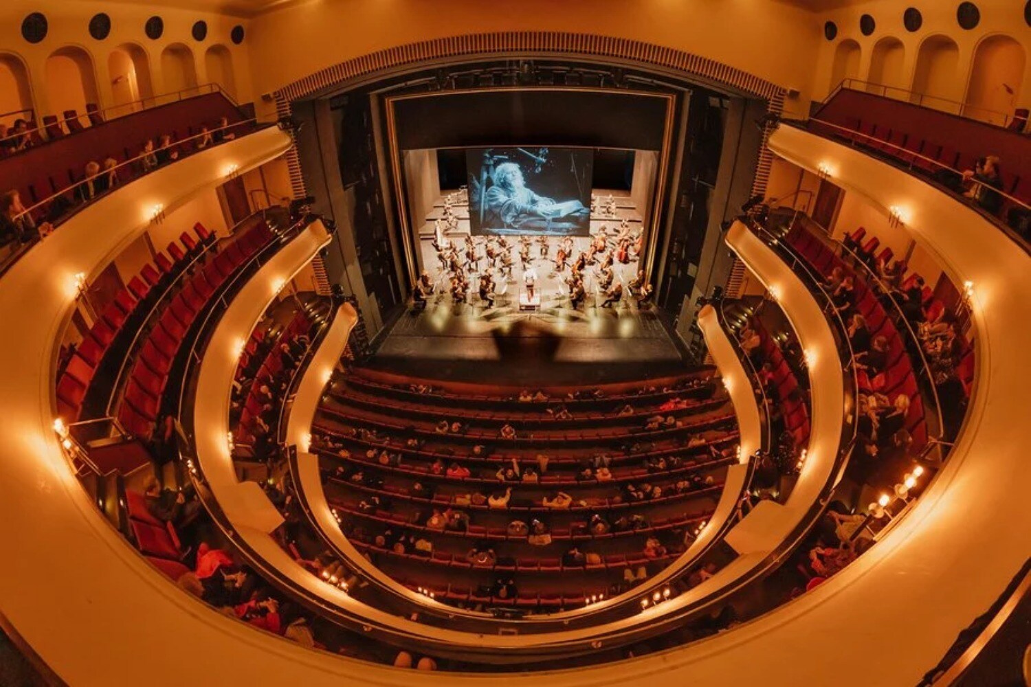 Das große Haus des Staatstheaters in Braunschweig