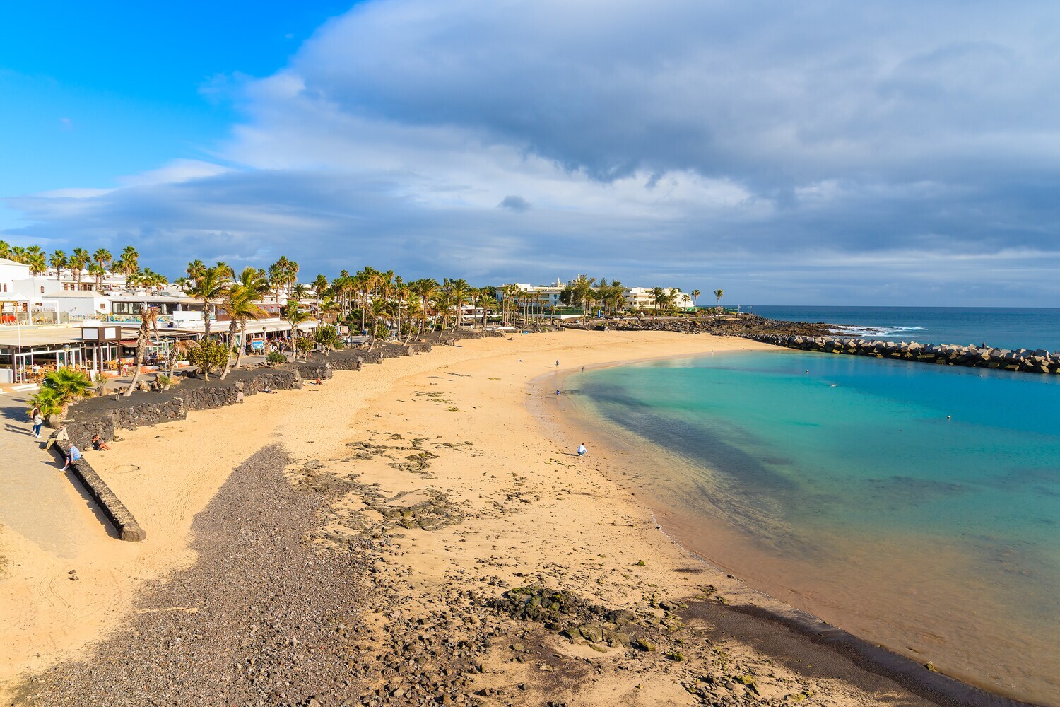 Der Playa Flamingo auf Lanzarote im Urlaubsort Playa Blanca