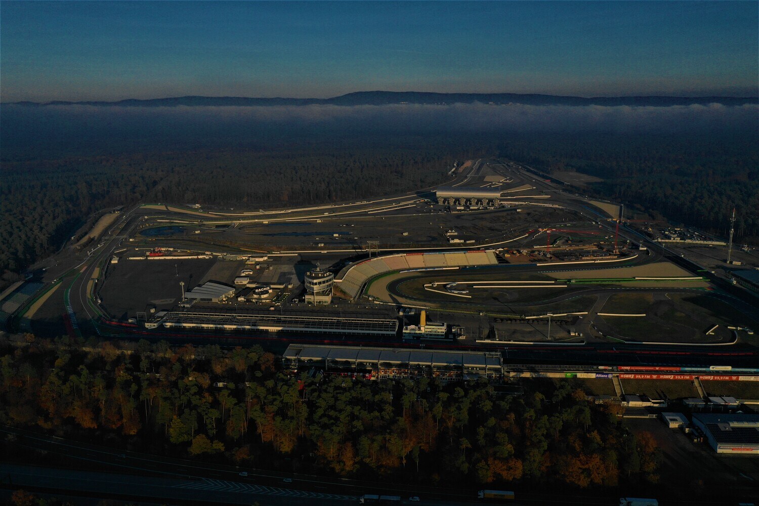 Luftaufnahme einer Rennstrecke Luftaufnahme einer Rennstrecke
