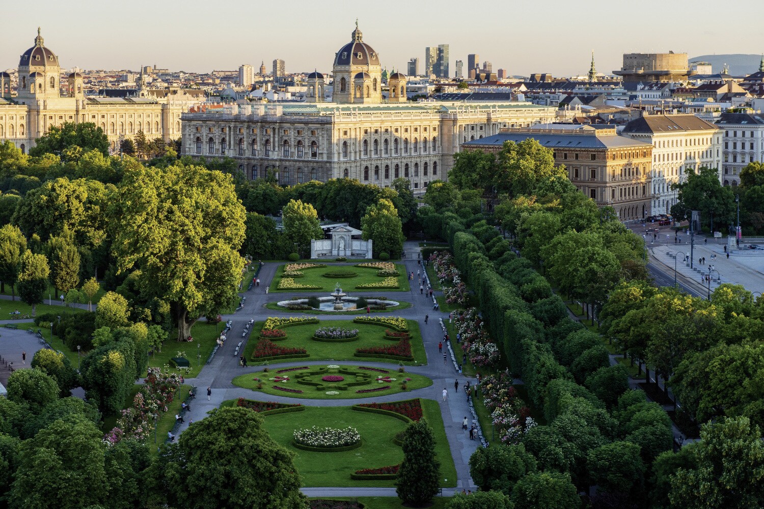 Der Wiener Volksgarten aus der Vogelperspektive Der Wiener Volksgarten aus der Vogelperspektive