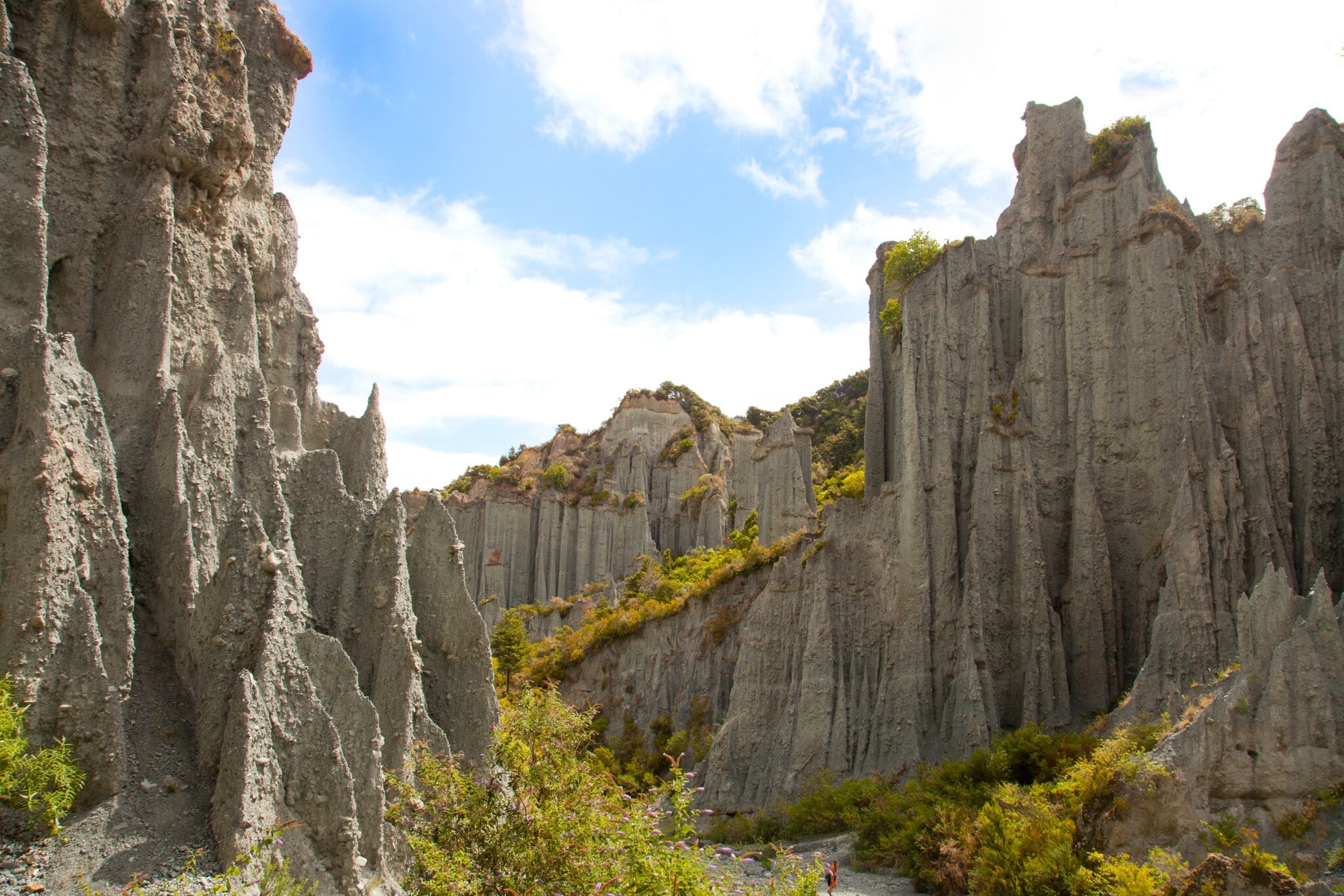 Die Felssäulen Putangirua Pinnacles in Neuseeland Die Felssäulen Putangirua Pinnacles in Neuseeland
