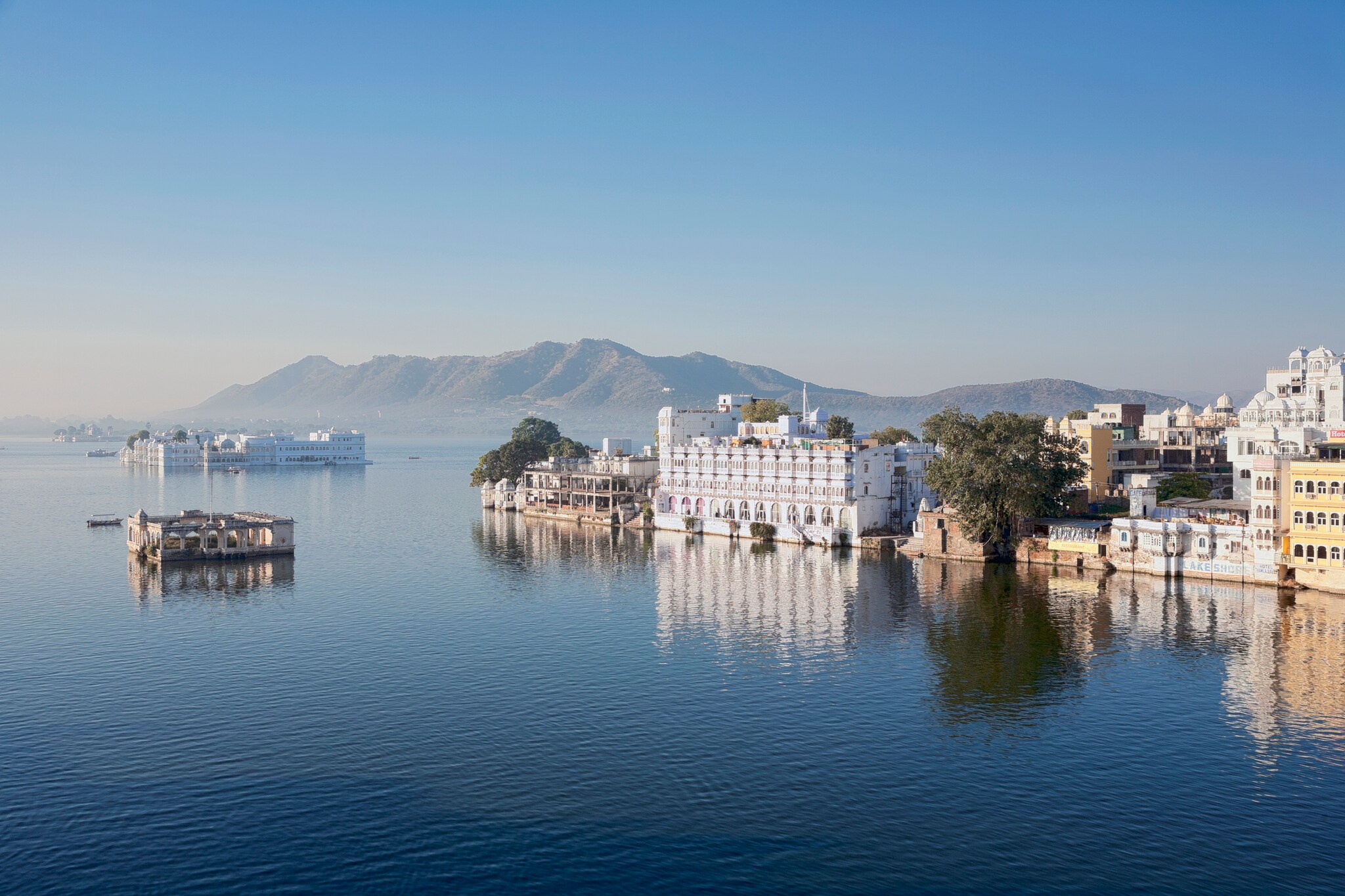 Blick über den Pichola-See in Udaipur. Blick über den Pichola-See in Udaipur.