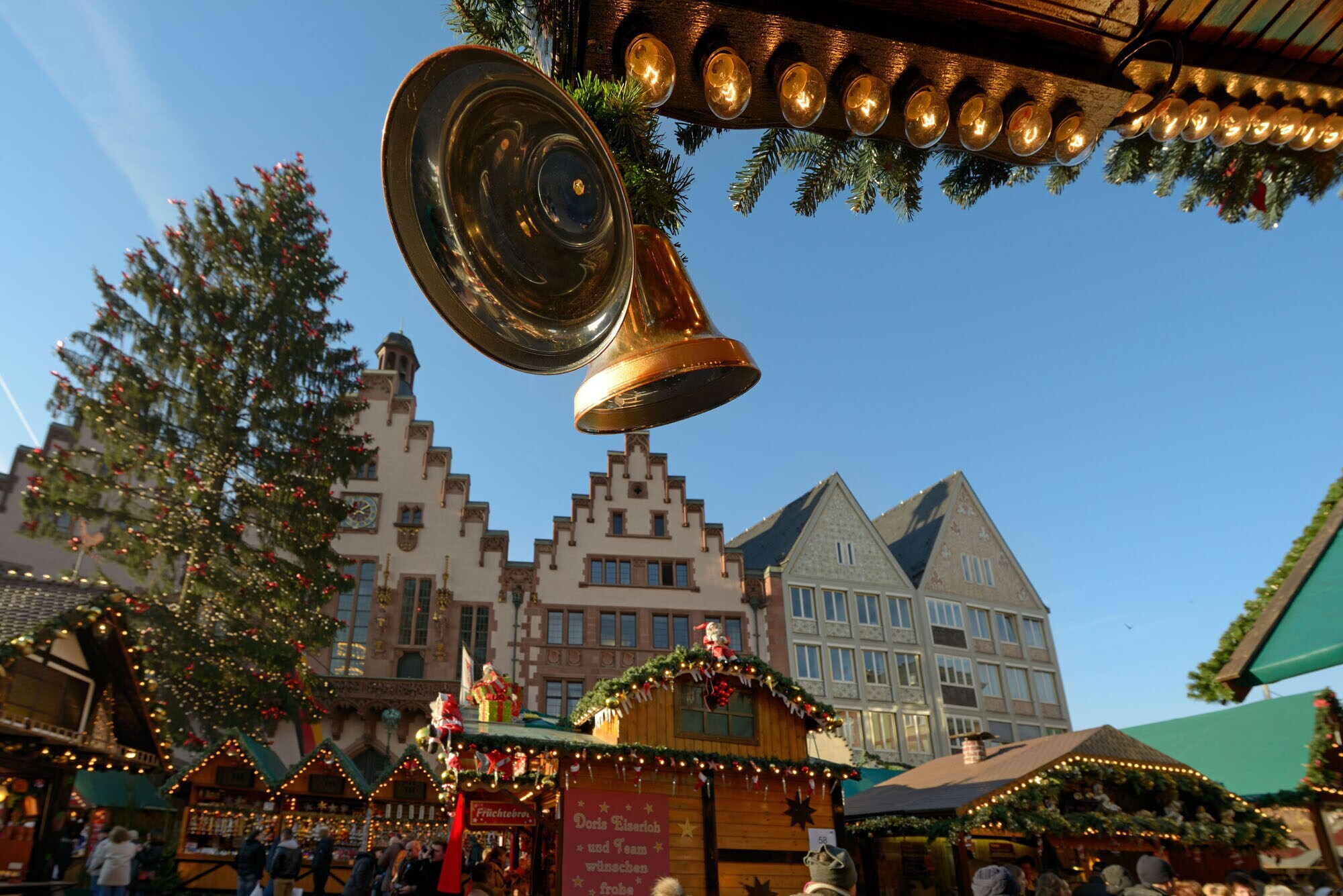 Stände auf dem Frankfurter Weihnachtsmarkt.