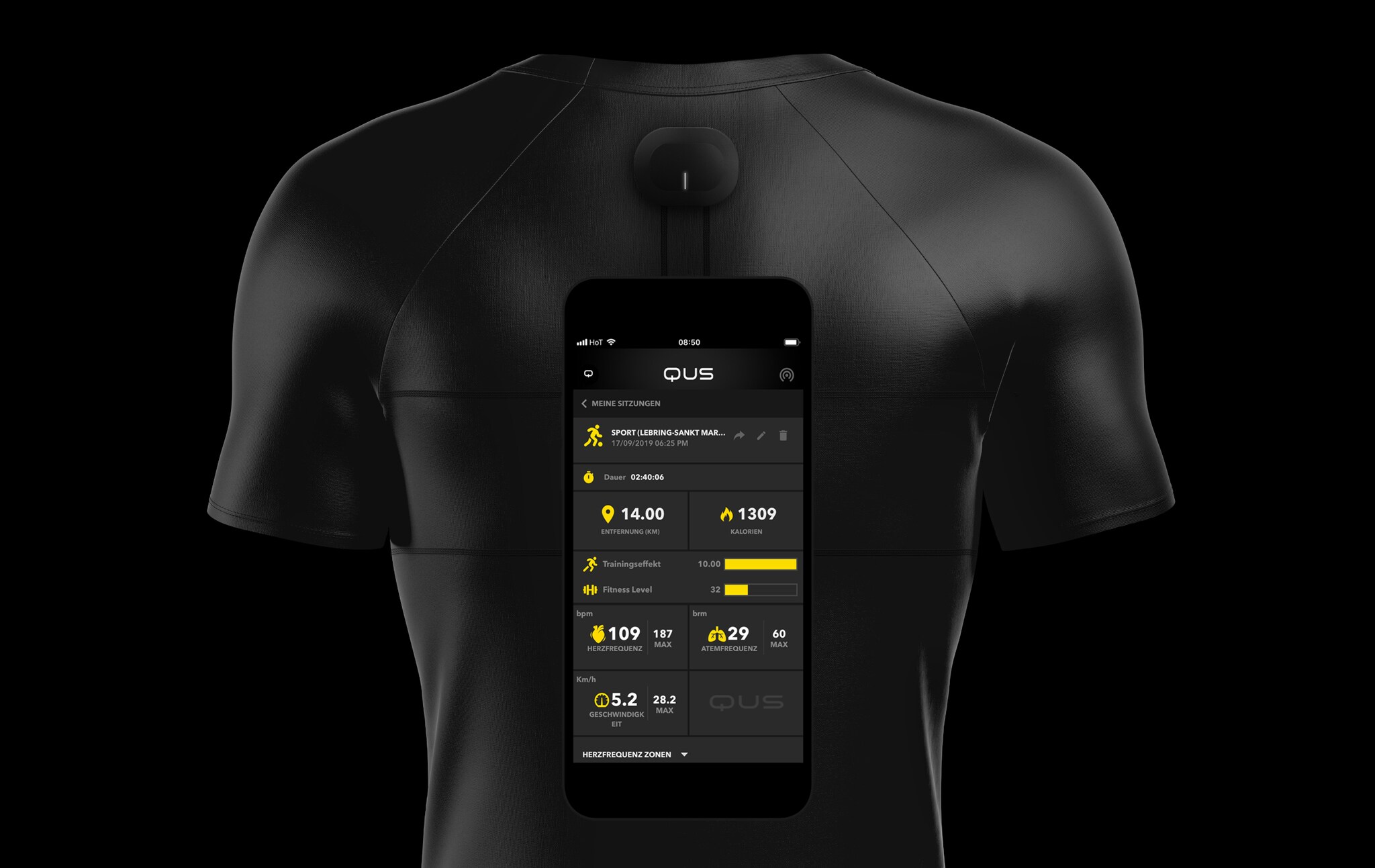 Fotomontage eines T-Shirt, davor ein Smartphone mit Daten.