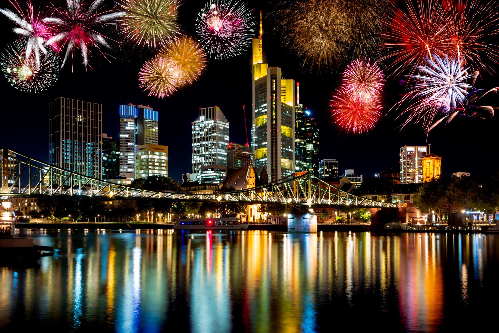 Feuerwerk über der Skyline Frankfurts. Feuerwerk über der Skyline Frankfurts.