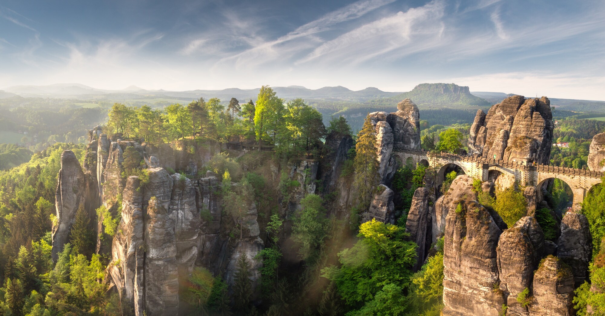 Blick auf die Bastei im Elbsandsteingebirge