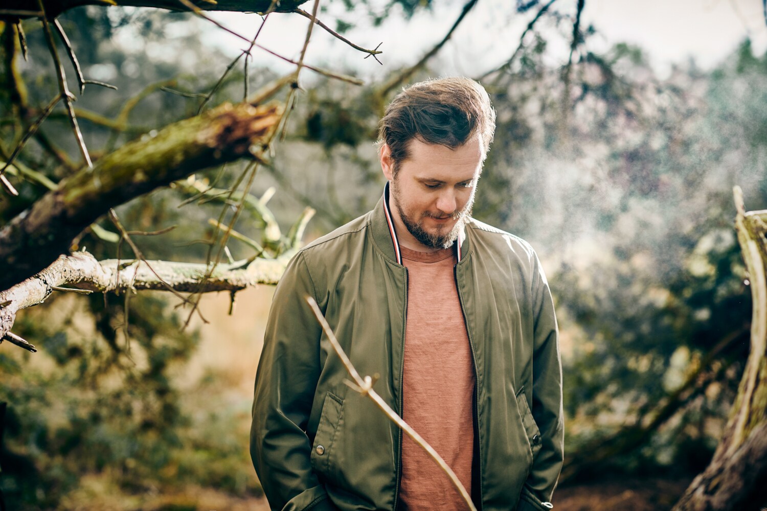 2-Sterne-Koch Tony Hohlfeld im Wald