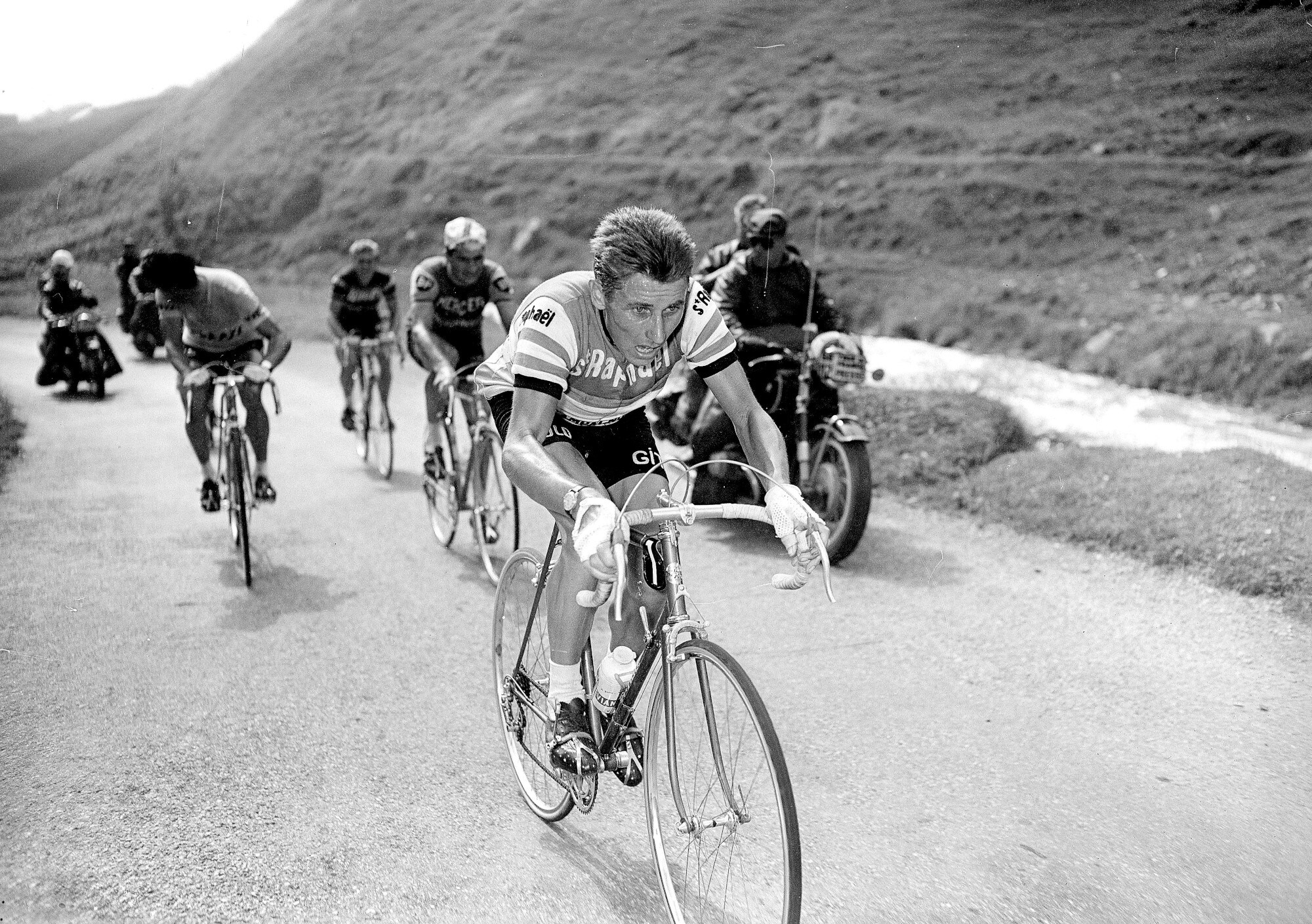Jacques Anquetil während eines Rennradrennens
