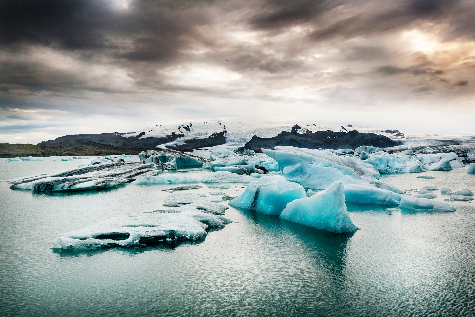 Eisschollen in der isländischen Gletscherlagune Jökulsárlón.