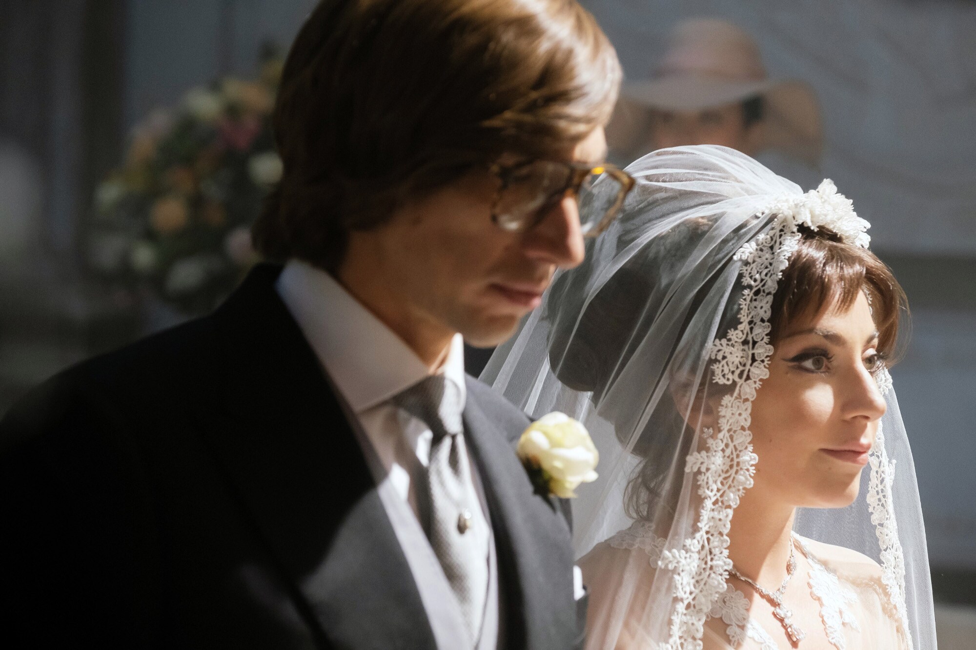 Porträtaufnahme eines Hochzeitspaares, Filmstill