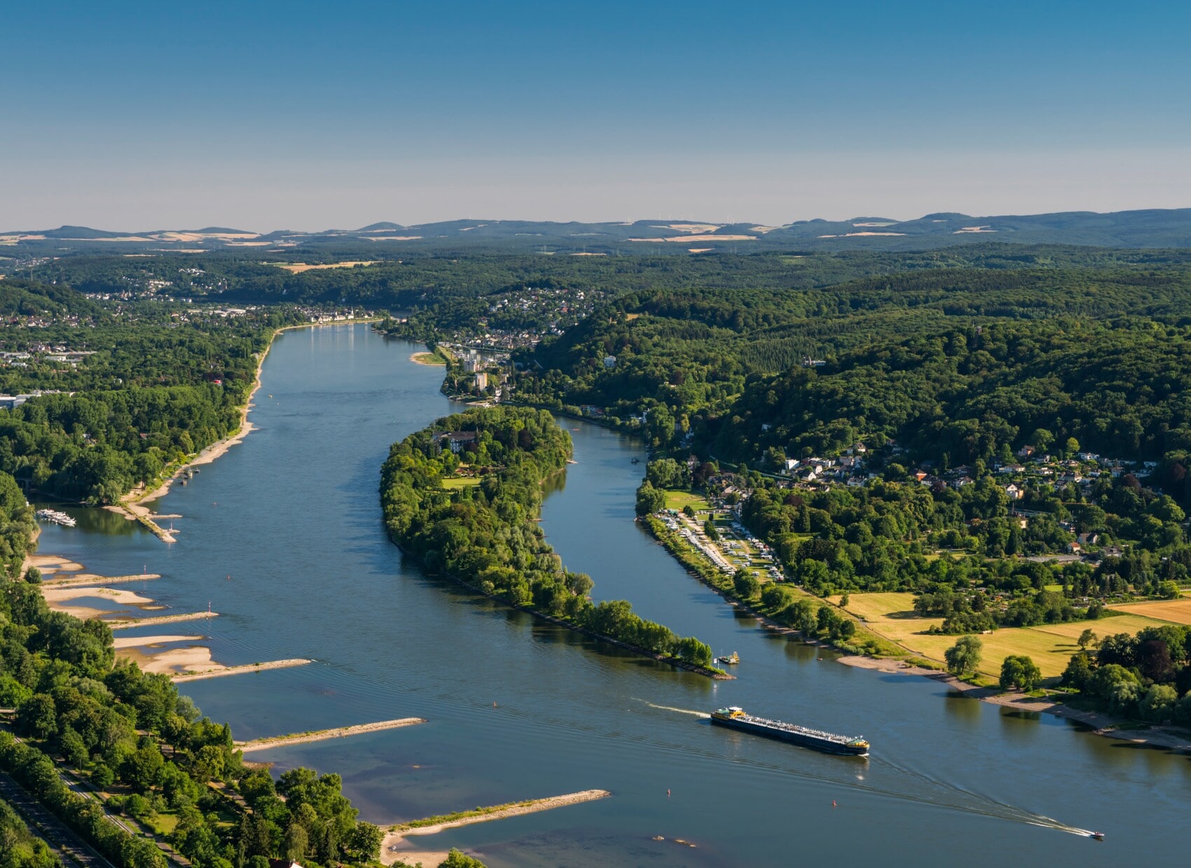 Blick auf den Rhein bei Bad Honnef, vom Drachenfels aus Blick auf den Rhein bei Bad Honnef, vom Drachenfels aus