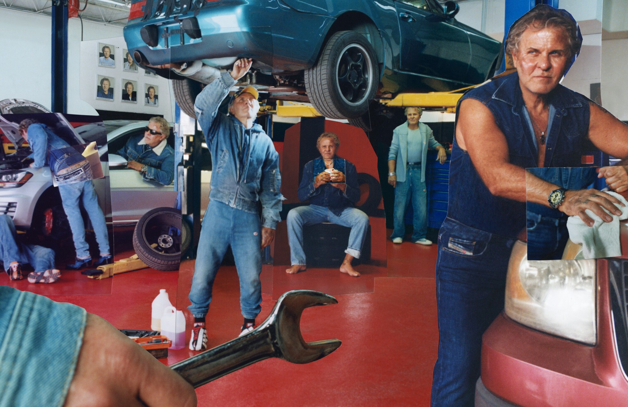 Werbekampagne von Diesel mit Bildcollagen eines Mannes in unterschiedlicher Jeanskleidung in einer Autowerkstatt