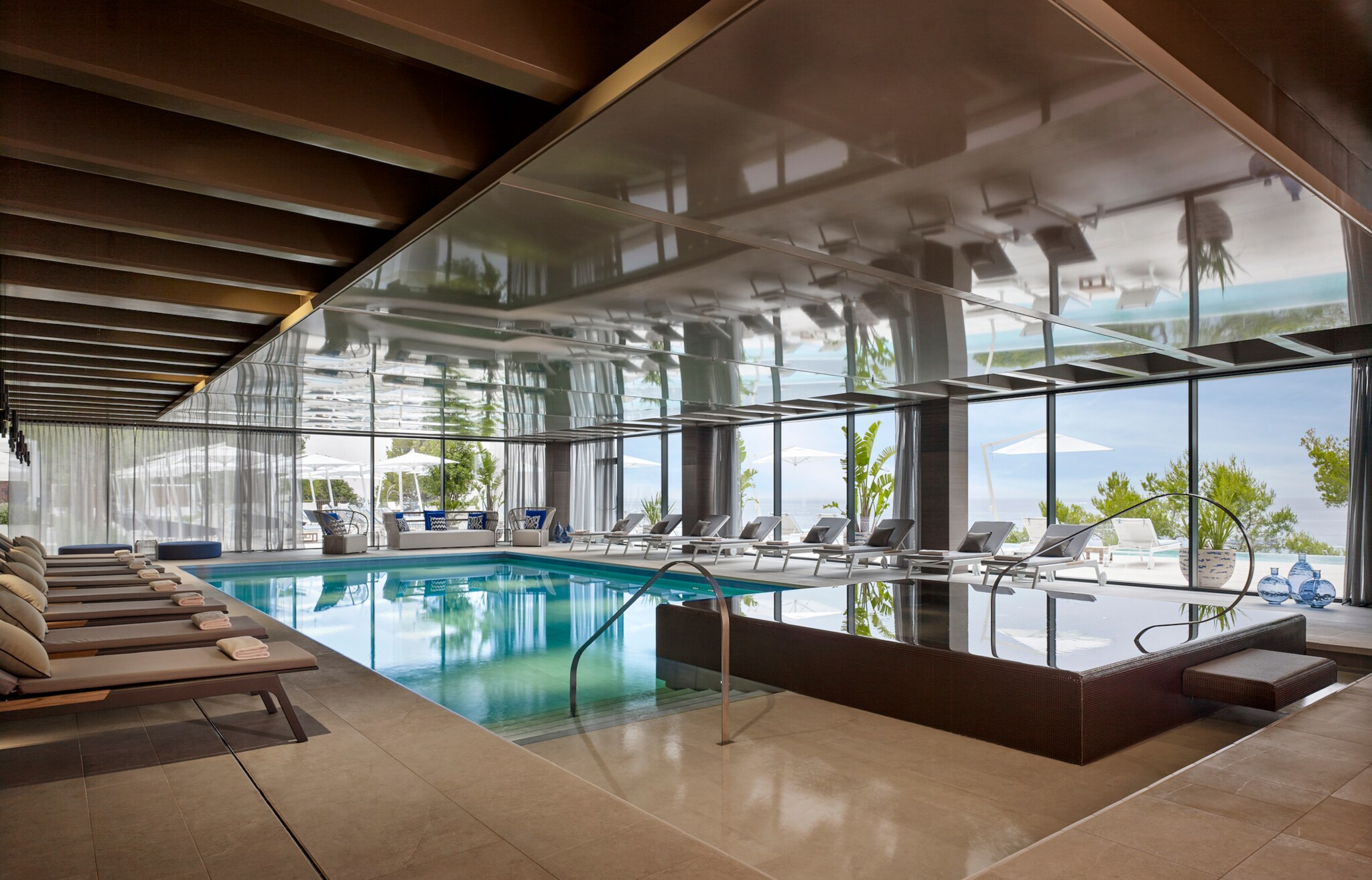 Der Wellnessbereich mit Indoor-Pool im Brioni Pula
