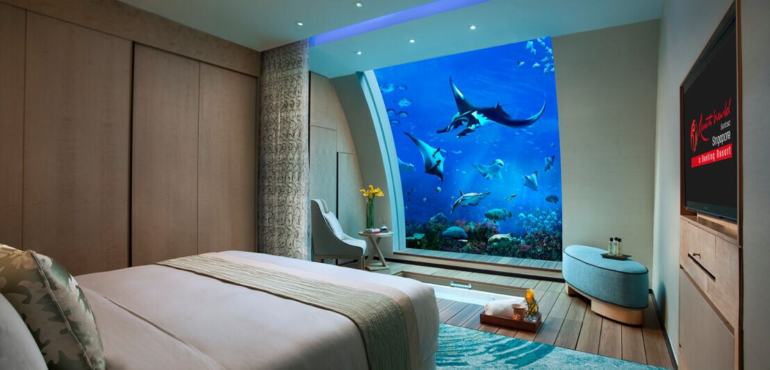 Blick aus dem Schlafzimmerfenster eines Unterwasserhotels